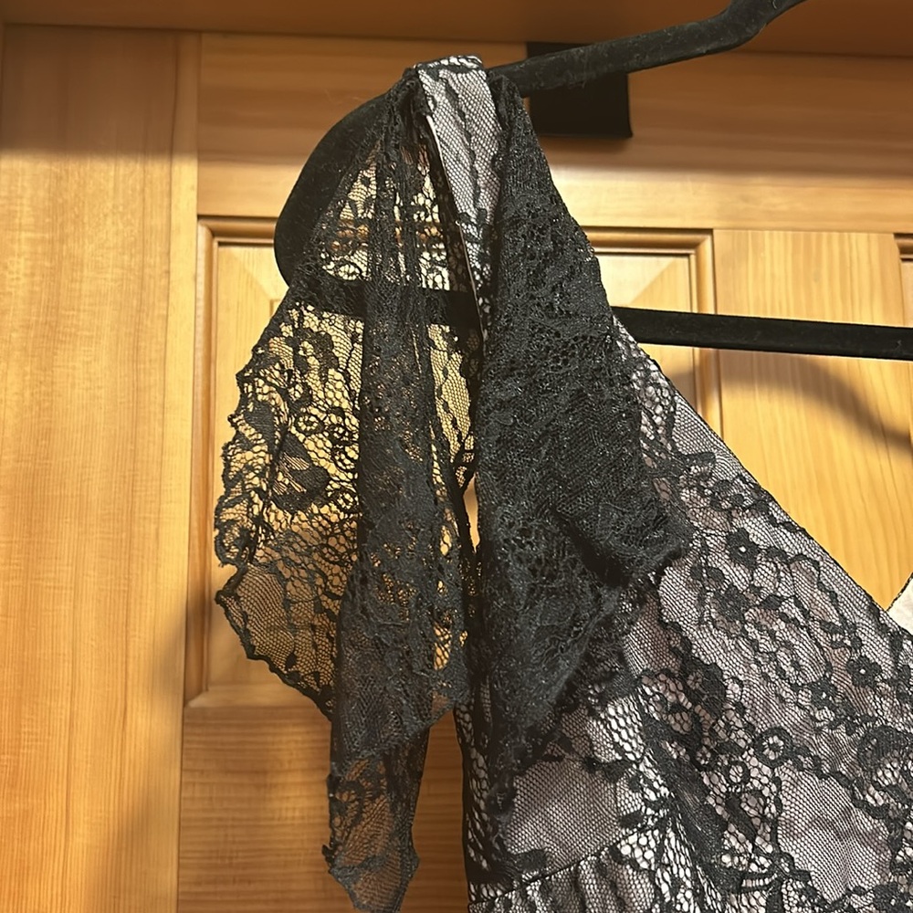 Black lace Nicole Miller dress - Picture 2 of 4